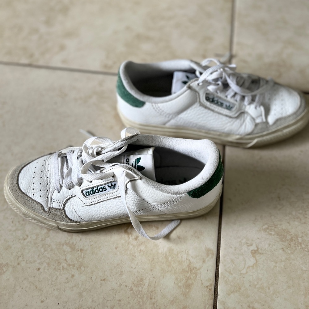 Men’s size 7 Adidas Continental Vulc 80